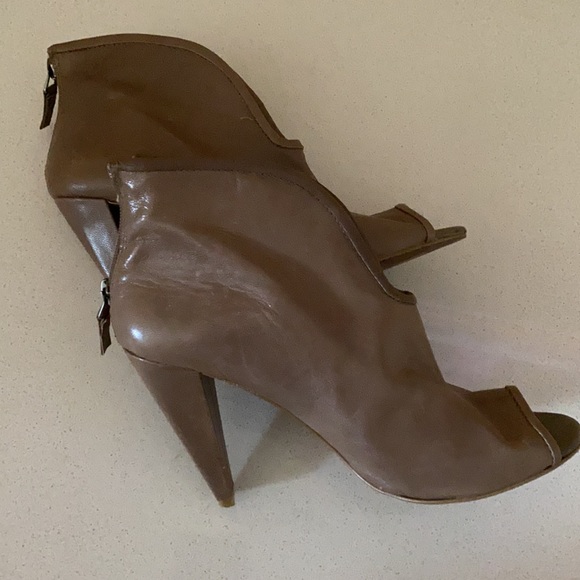 Mar-Ket Genuine Leather Open Toe Bootie - Picture 6 of 7